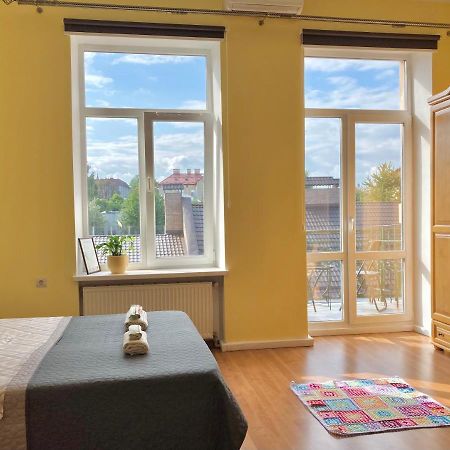 Dimitris Apartment Львов Экстерьер фото