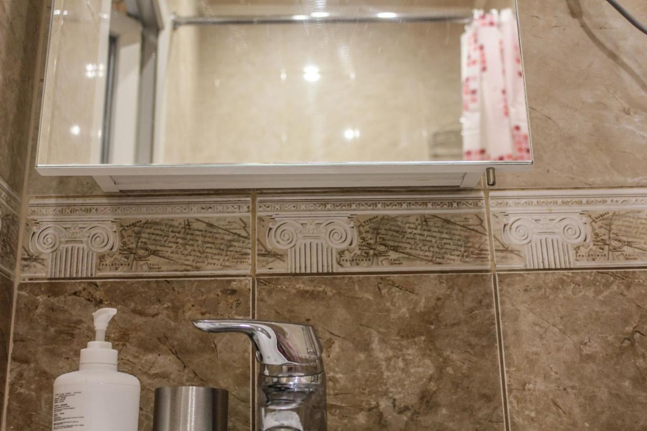 Dimitris Apartment Львов Экстерьер фото
