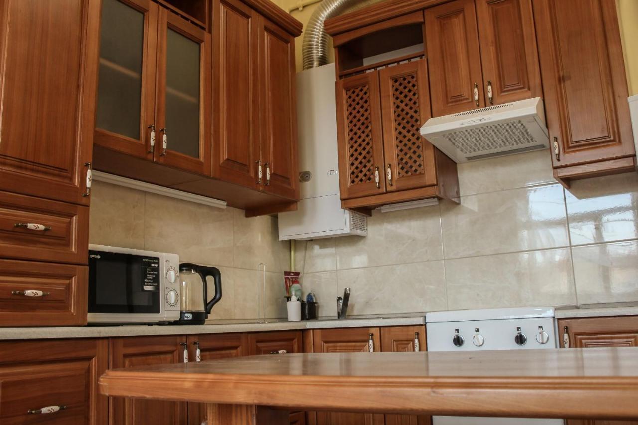Dimitris Apartment Львов Экстерьер фото