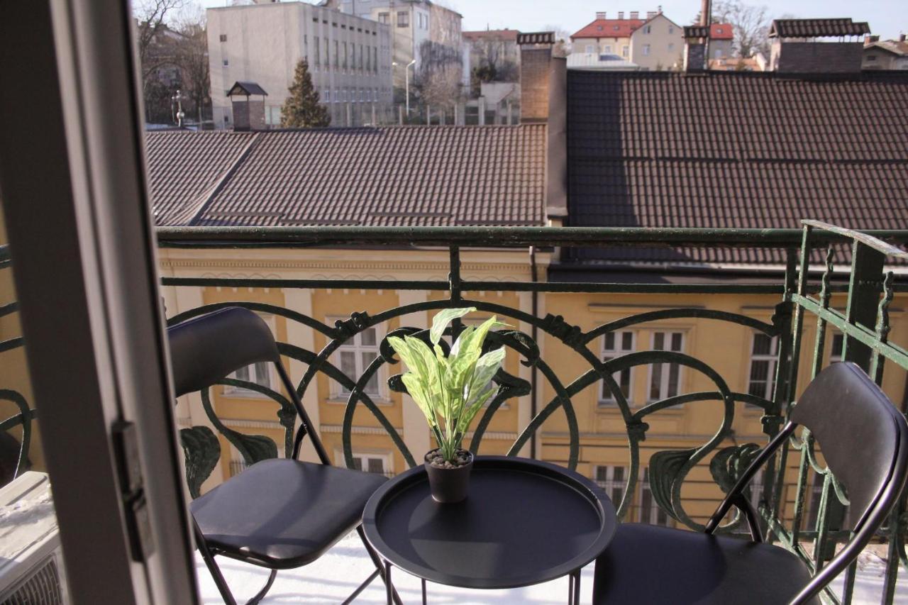Dimitris Apartment Львов Экстерьер фото
