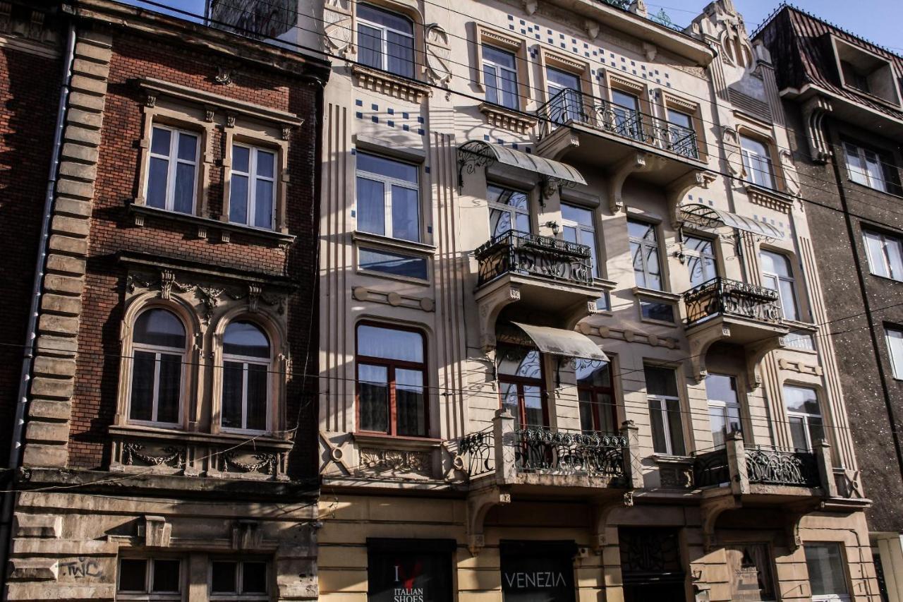 Dimitris Apartment Львов Экстерьер фото